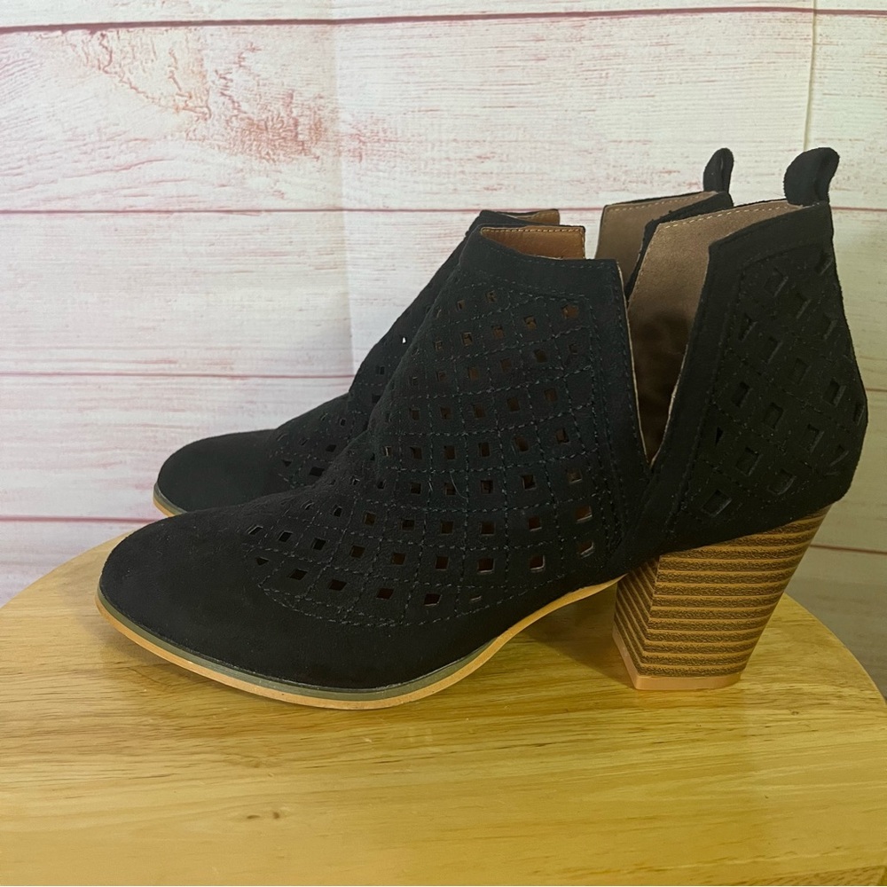 WeeBoo Black Suede Ramona Cut Out Laser Cut Ankle Boot Size‎ 8.5